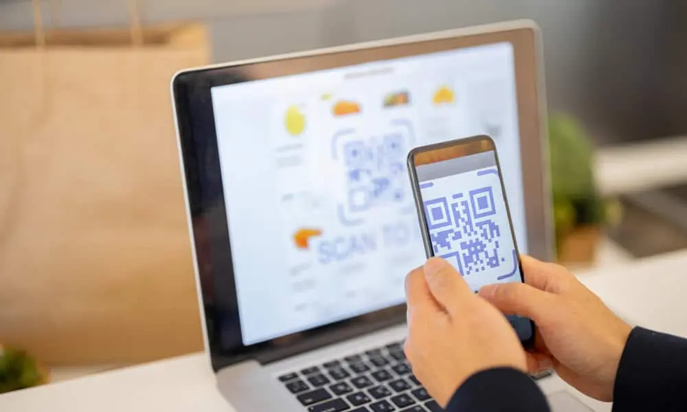 Scanning QR code to pair smartphone with Windows PC using Phone Link
